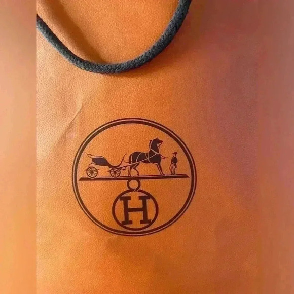 Hermes Reusable Paper Shopping Bag Orange see pictures for dimensions. Used - Picture 5 of 9